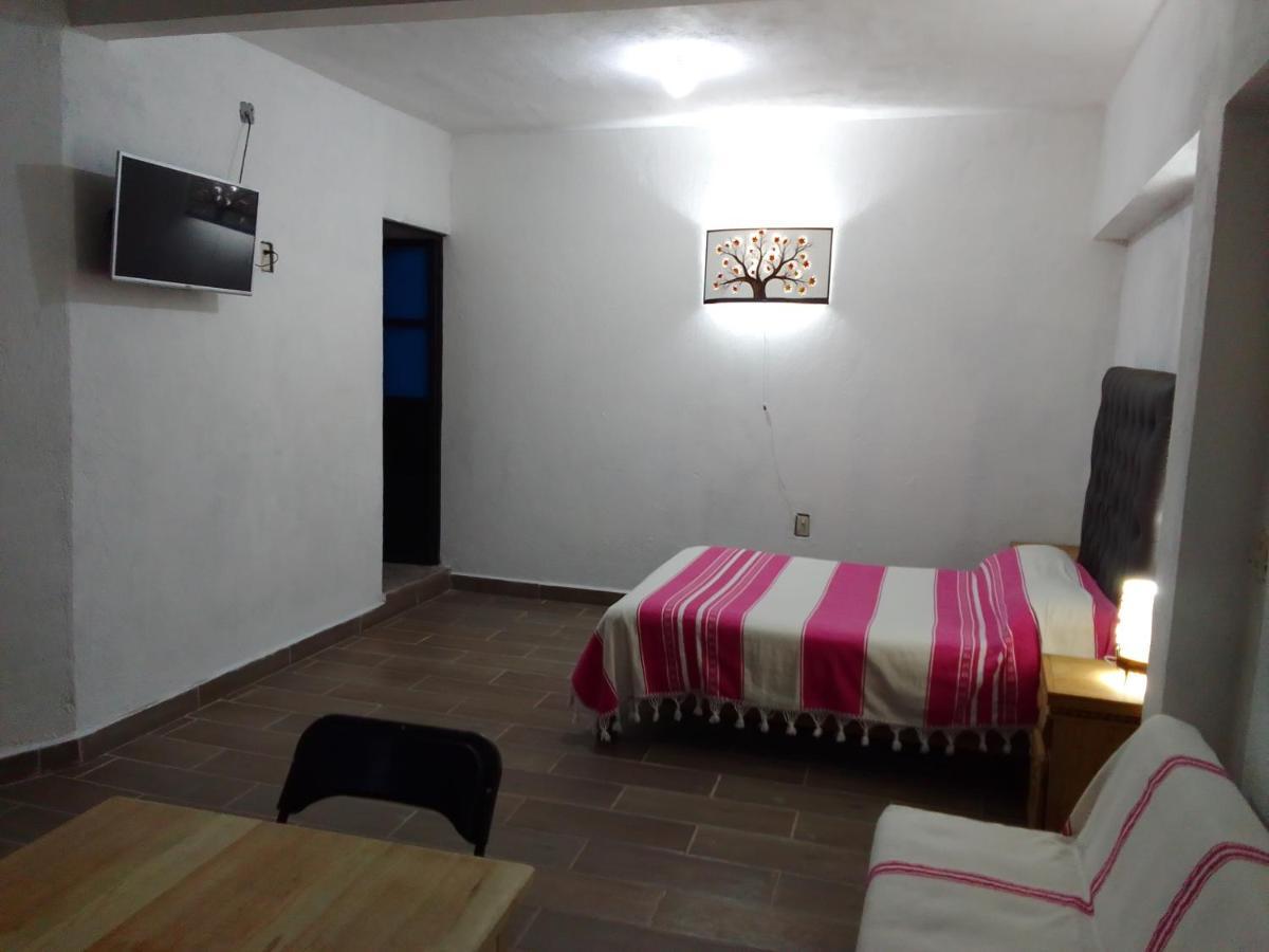 Hospedaje Casa Cortés - Recamaras de Descanso en Tepoztlán Mor Exterior foto